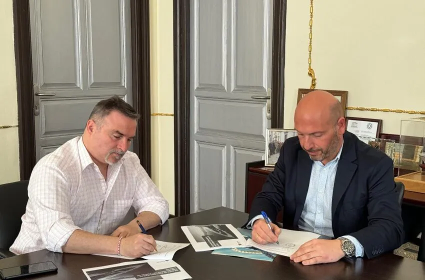 Noticias de Cantabria | El Cántabro | Laredo y Santoña firman un acuerdo para mejorar la accesibilidad de su enlace marítimo en El Puntal