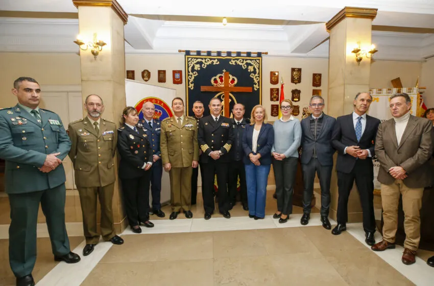 Eva Guillermina Fernández participa en la celebración del 487 aniversario de la Infantería de Marina