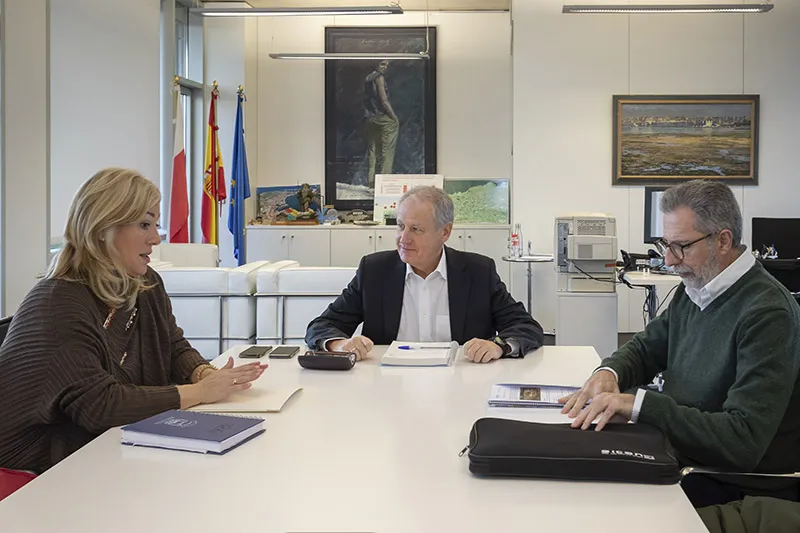  Industria estudiará vías de colaboración con el Ayuntamiento de Polanco para mejorar sus polígonos industriales