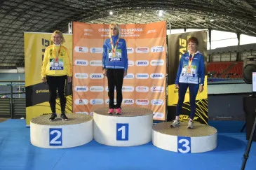  La atleta del Piélagos Carmen Cacho brilla con dos oros en el Campeonato de España Máster