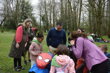  Más de 300 alumnos del CEIP Virgen de Valencia participan en el Parque de El Picón, en Zurita, en una plantación de árboles