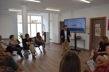 El Ayuntamiento de Piélagos reforzará la atención al emprendimiento y la orientación laboral en la zona norte del municipio con un nuevo servicio semanal en Liencres