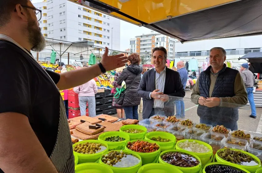  El Ayuntamiento de Camargo estudia volver a ubicar en el Paseo de Cros el mercado de los martes