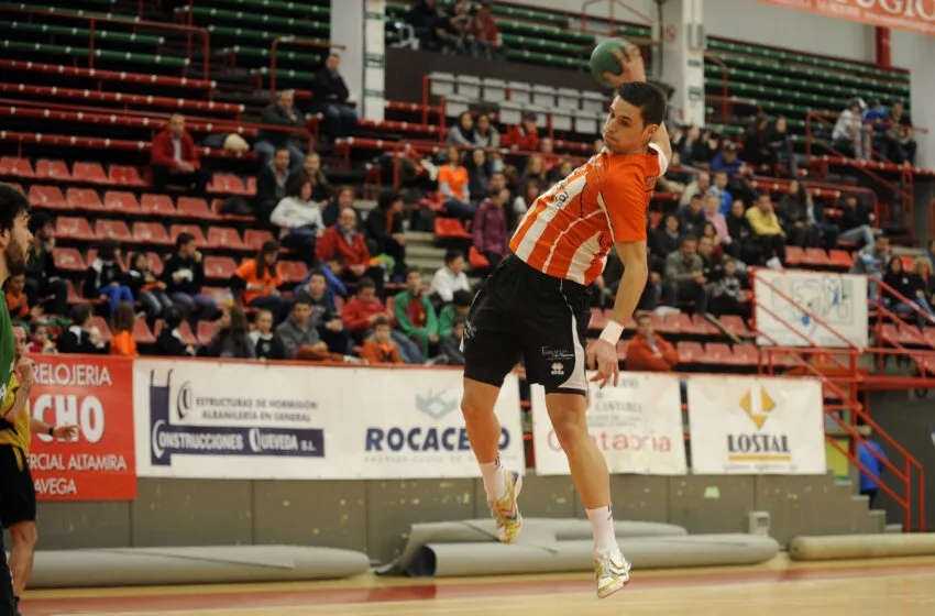  Ángel Fernández vuelve a casa 11 años después