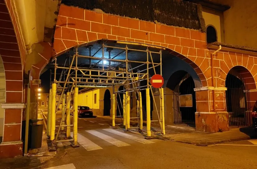  TORRELAVEGA SÍ URGE LA FINALIZACIÓN DE LA REPARACIÓN DEL ARCO DE LA PLAZA DE EL SALVADOR