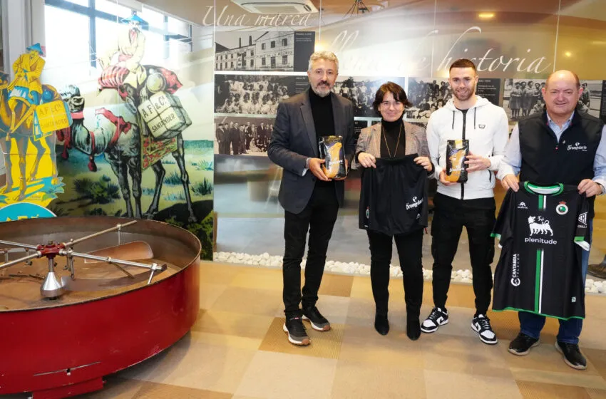  Café Dromedario ha renovado su compromiso con el Racing para la temporada 2023/24.