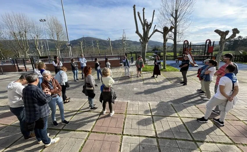  ÉXITO ROTUNDO DE LAS VISITAS TURÍSTICAS POR ASTILLERO Y GUARNIZO