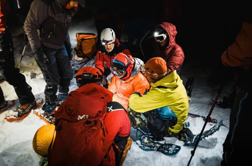 Noticias de Cantabria | El Cántabro | Técnicos de rescate del Gobierno evacúan a un hombre con hipotermia en los Picos de Europa