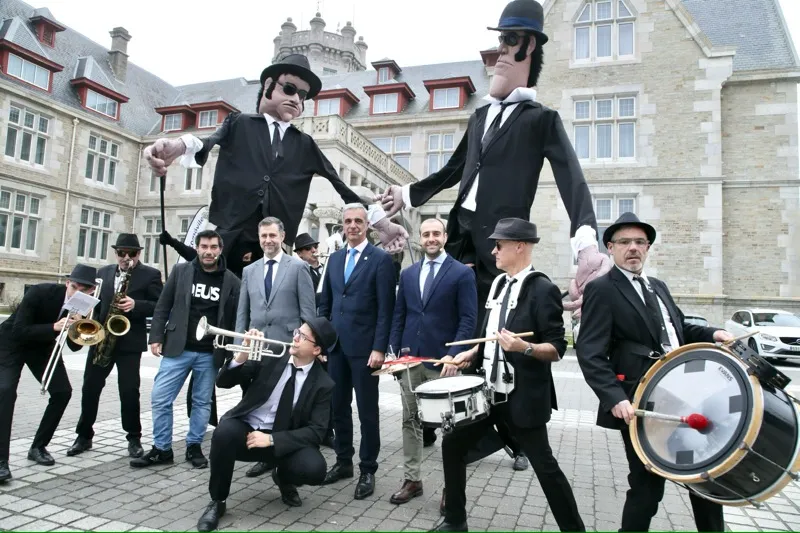  El Gobierno destaca la dinamización cultural y turística que representa el festival ‘Magdalena en Vivo 2024’, que contará con artistas como Manuel Turizo o la Oreja de Van Gogh