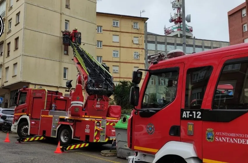  Los bomberos de Santander atendieron 1.555 emergencias en 2023, el 15% fuera del municipio