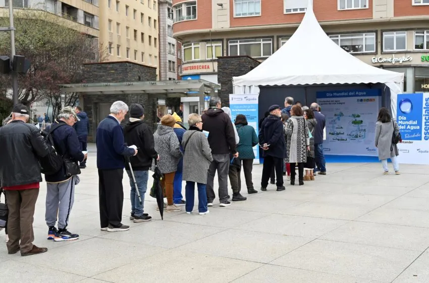  Cerca de 350 ciudadanos participan de la cata de aguas organizada por el Ayuntamiento