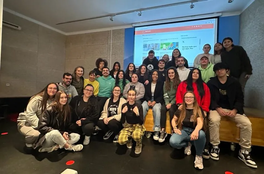  Estudiantes del IES Santa Clara colaboran en la promoción de los servicios de información juvenil