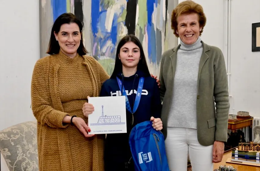  Igual felicita a Daniela Portilla tras proclamarse campeona de España y del mundo de pádel infantil