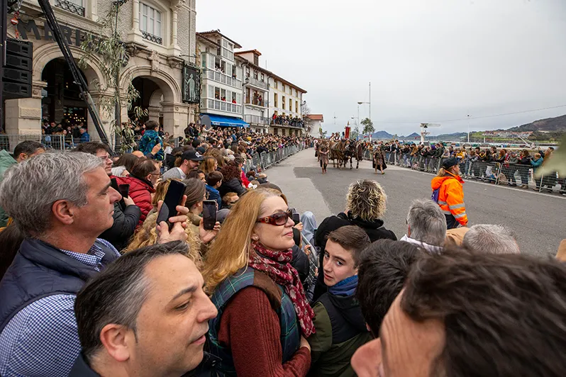Noticias de Cantabria | El Cántabro | Eva Guillermina Fernández asiste a la Pasión Viviente de Castro Urdiales que cumple su 40 aniversario