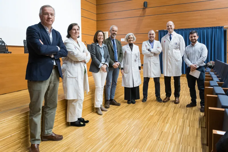  Silva asegura que «la investigación y el conocimiento exigen paciencia, tiempo y esfuerzo» en la inauguración de la jornada ‘Acercando la ciencia a las escuelas’ celebrada en Valdecilla