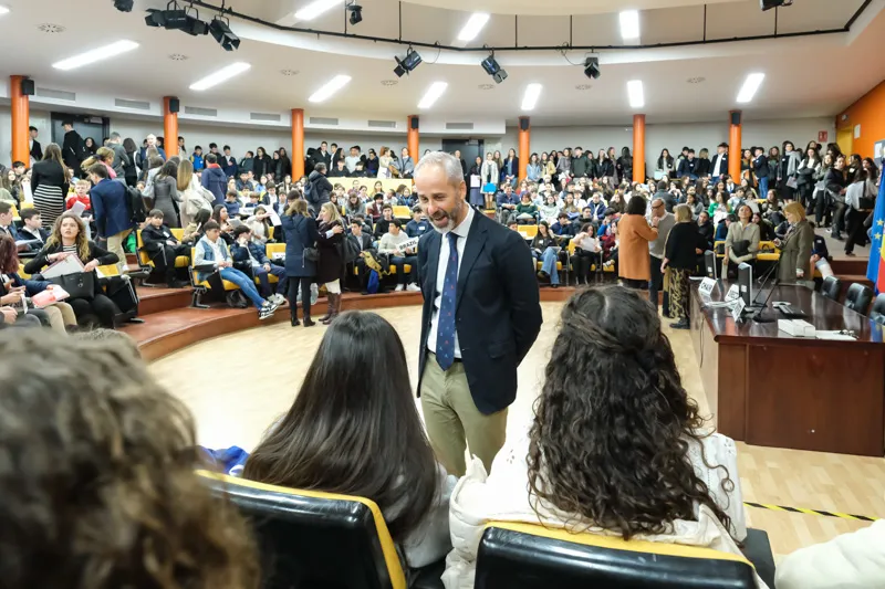  Sergio Silva destaca los valores del programa Global Classrooms que acerca la ONU al ámbito educativo
