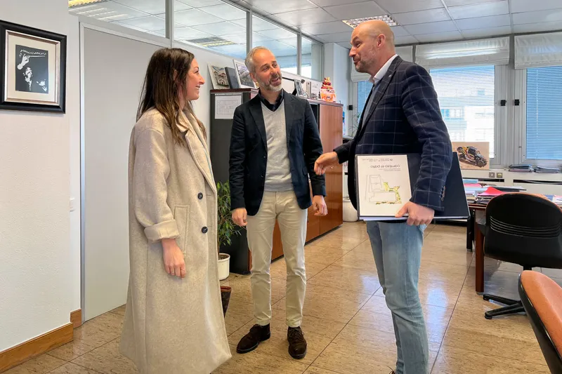  Educación colaborará con el Ayuntamiento de Puente Viesgo en la mejora del CEIP Cuevas del Castillo