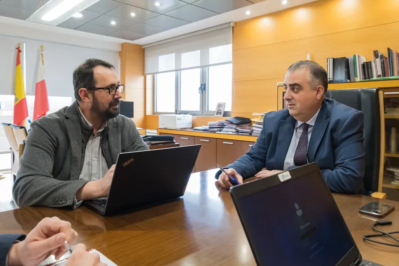  Media traslada a Telefónica su inquietud por el inminente cierre de las centrales de cobre y confía en que no afecten al servicio a los usuarios