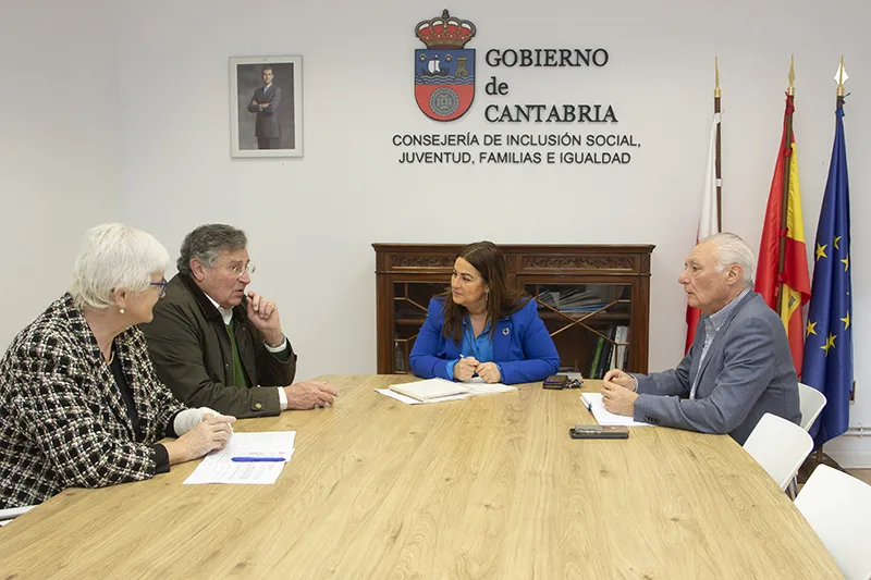 Noticias de Cantabria | El Cántabro | Inclusión Social y Ribamontán al Mar analizan la apertura de un centro comunitario para las personas mayores del municipio