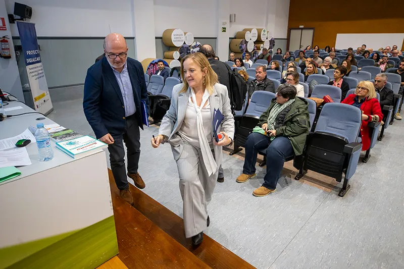  Urrutia entrega los Planes de Transformación Digital a los 97 ayuntamientos de Cantabria con menos de 20.000 habitantes