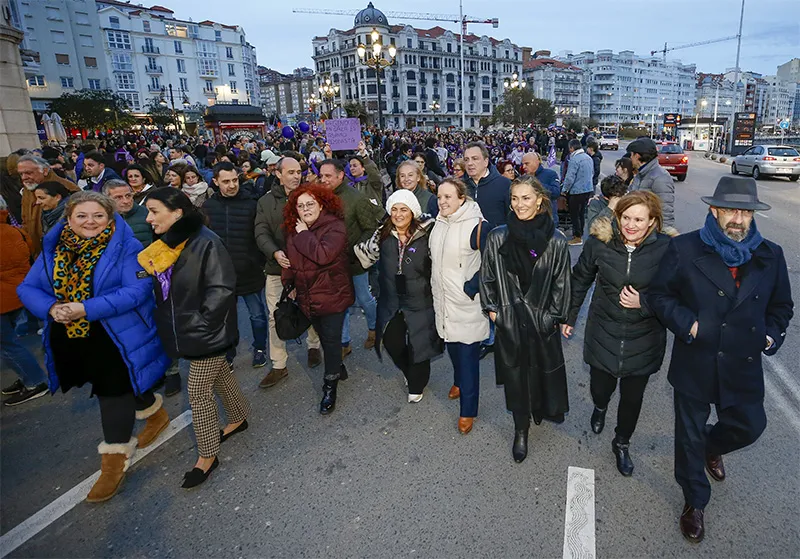  El Gobierno se suma a la manifestación del Día Internacional de la Mujer en apoyo al movimiento feminista de Cantabria