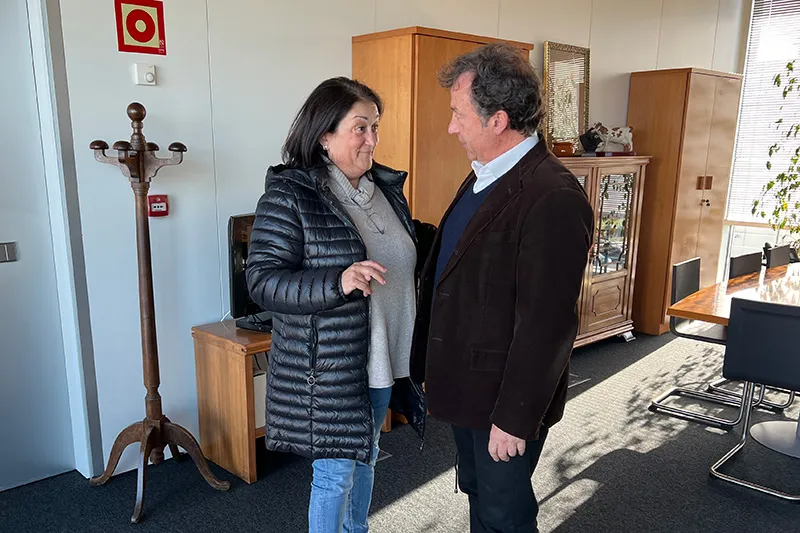  El Gobierno se compromete a estudiar los proyectos de caminos rurales paralizados la pasada legislatura en Cabuérniga