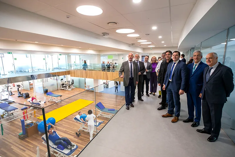 Pascual afirma que la nueva área de rehabilitación de la Mutua Montañesa es un «auténtico privilegio»