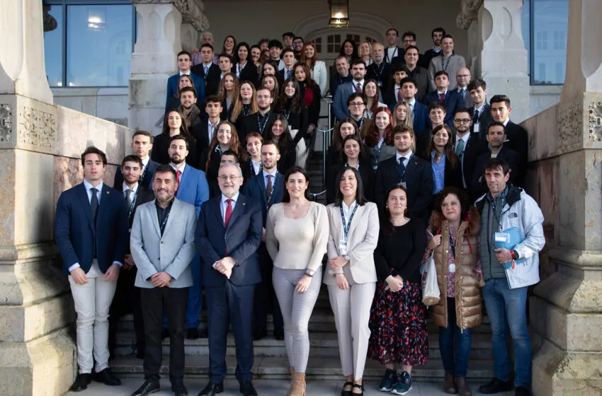 ARRANCA EN SANTANDER LA XIV LIGA DE DEBATE INTERUNIVERSITARIO DEL GRUPO 9 DE UNIVERSIDADES