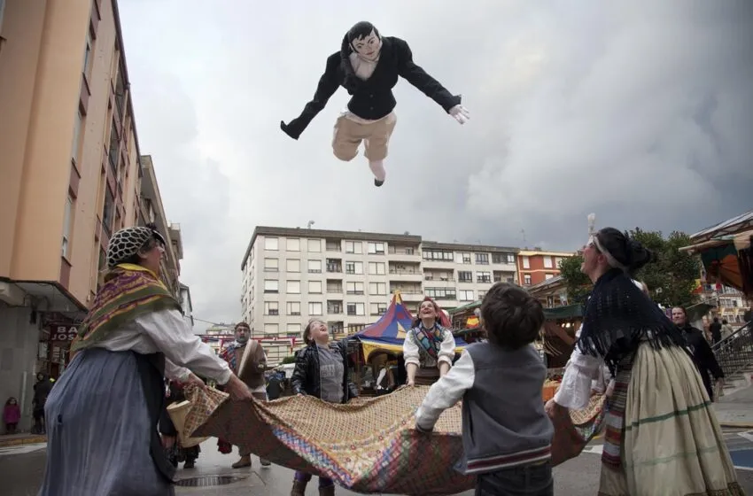  La Fiesta Homenaje a Pedro Velarde comienza con la intervención artística colaborativa ‘Velarde en tus manos’