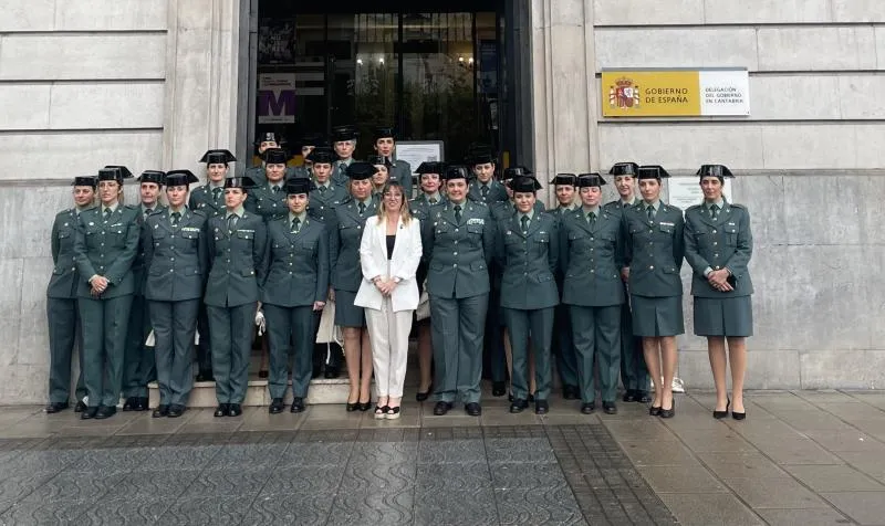  Gómez de Diego inaugura una conferencia para impulsar la presencia femenina en la Guardia Civil