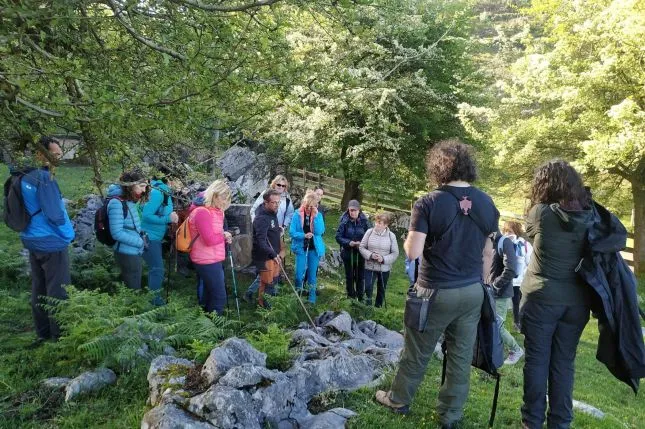  Éxito de la ruta guiada al Dobra enmarcada dentro del programa de actividades de ‘Torrelavega Conexión Natural’