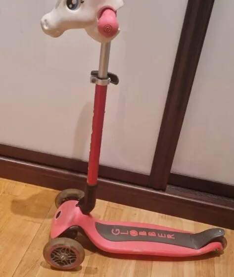 Alguien ha perdido un unicornio (patinete)