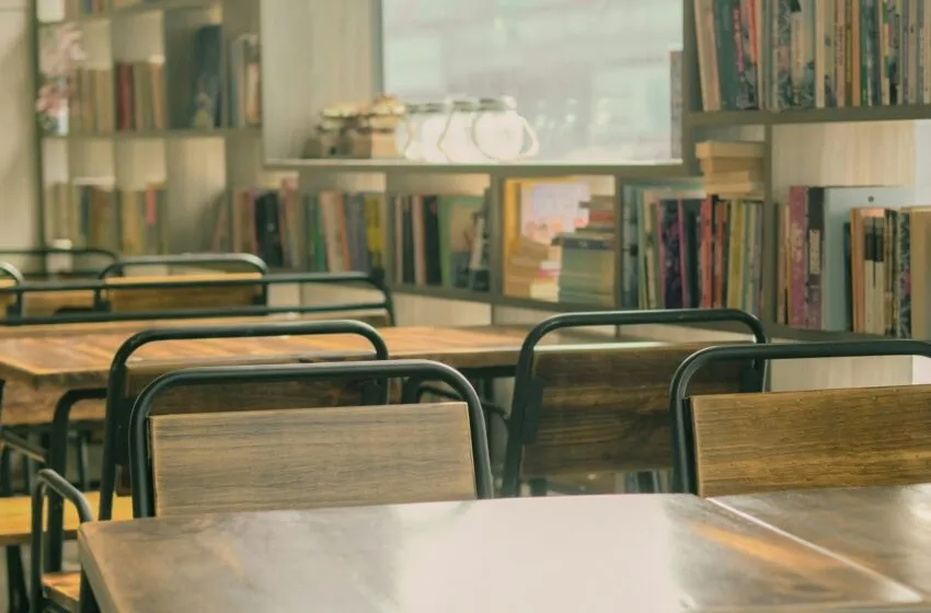 Noticias de Cantabria | El Cántabro | El BOC publica hoy la convocatoria para que los docentes mayores de 55 años puedan solicitar la sustitución de jornada lectiva