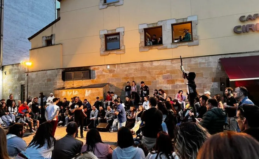  RAP E IMPROVISACIÓN EN LA ZONA JOVEN DEL ALMACÉN DE LAS ARTES