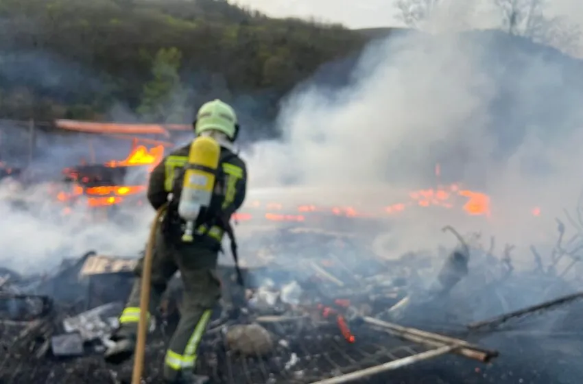 Desciende a 17 los incendios activos