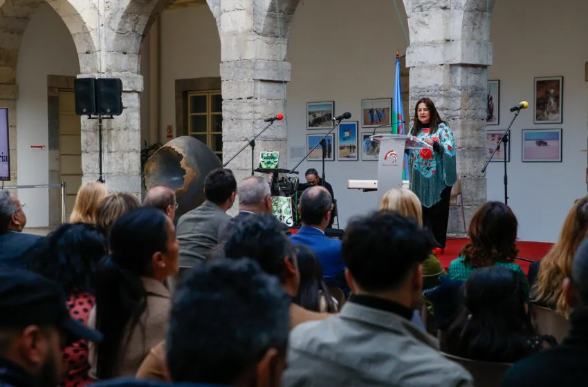 Noticias de Cantabria | El Cántabro | Gómez del Río aboga por promover la inclusión “plena” del pueblo gitano y defiende el papel “vital” de las mujeres de esta comunidad