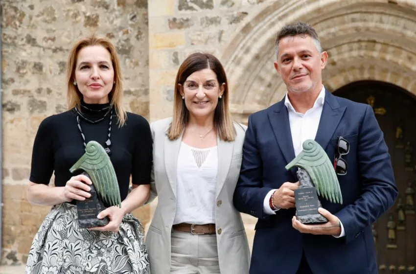 Noticias de Cantabria | El Cántabro | Buruaga reivindica "la cultura de la generosidad, la ayuda mutua y la convivencia" en la entrega de los Premios Beato 2024 a Alejandro Sanz y a la ONT