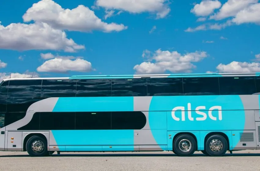  Fomento habilita varios accesos a la ruta de autobús Santander-Torrelavega en las localidades de Barreda, Requejada, Soña y Rumoroso