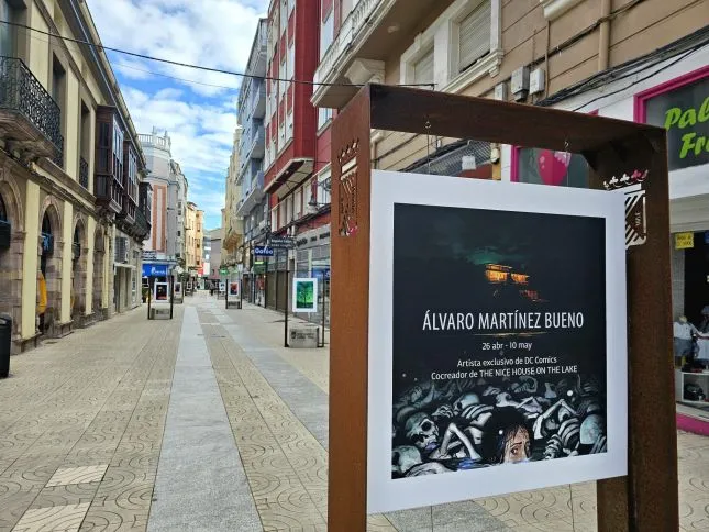 Noticias de Cantabria | El Cántabro | La calle Serafín Escalante acoge una exposición de Álvaro Martínez Bueno