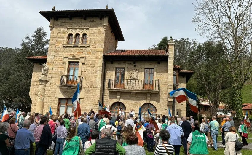  300 MAYORES DE ASTILLERO CONQUISTAN PUENTE VIESGO