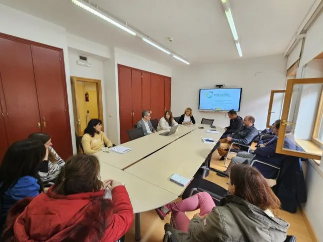  Presentado el concurso de naturalización de patios de escuelas de educación infantil y primaria de Torrelavega