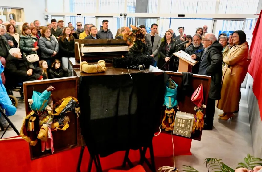 Santander dedica al maestro Mariano García la trigésima placa de la Ruta de Ilustres