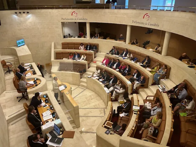 Noticias de Cantabria | El Cántabro | EL PARLAMENTO APRUEBA POR UNANIMIDAD PEDIR LA MEJORA DE LAS CONDICIONES LABORALES DEL SECTOR DE LA DEPENDENCIA Y ELABORAR UN PLAN DE CHOQUE PARA EL CAMPO