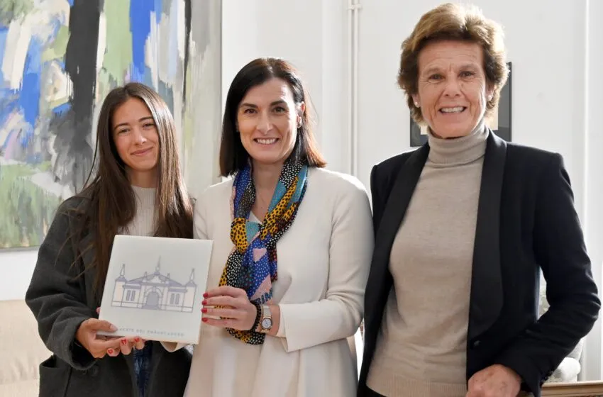  Igual felicita a Alicia Portilla, subcampeona del mundo senior de raquetas de montaña