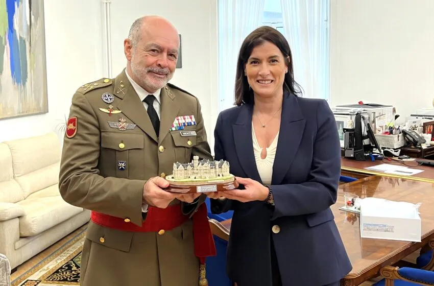  Igual felicita al general Juan Carlos González Díez por su incorporación al equipo de la Casa Real