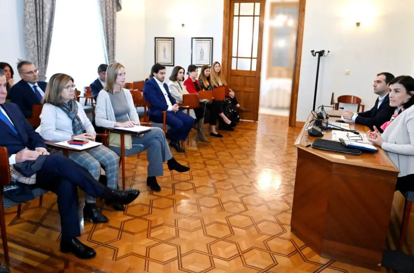  Igual se reúne con hosteleros y hoteles para avanzar sobre las viviendas de uso turístico