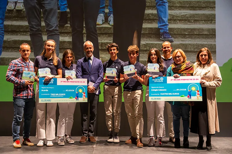  Silva valora la alianza de jóvenes, centros educativos y empresas para impulsar proyectos de innovación en los premios STARTinnova