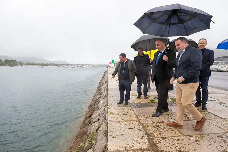  Fomento comenzará en los próximos días las obras de dos nuevas machinas en el Puerto de Santoña con 1,6 millones de presupuesto
