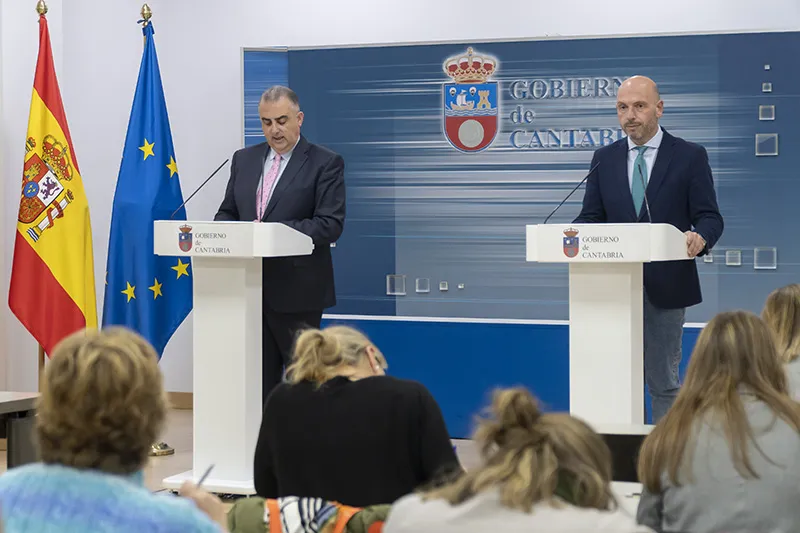  El Gobierno impulsa un proyecto piloto para conocer la presencia de micro plásticos en las marismas de Santoña, Victoria y Joyel