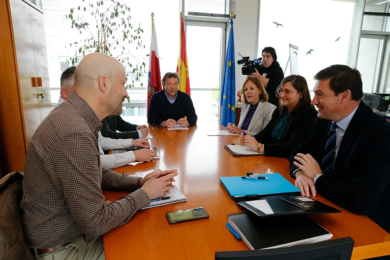 Noticias de Cantabria | El Cántabro | Palencia inicia contactos con la Confederación Hidrográfica y el alcalde de Puente Viesgo para analizar y estudiar las posibles soluciones para recuperar la pesca del salmón en el Pas